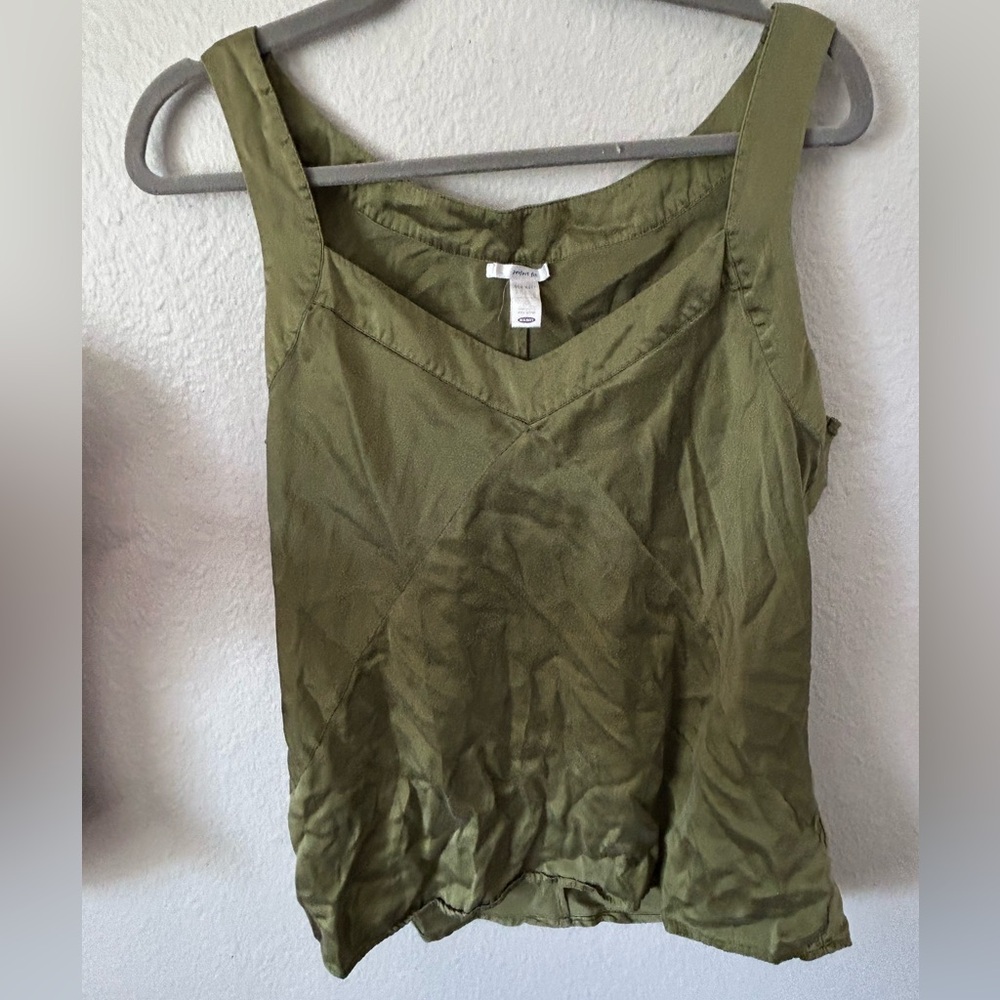 olive green top